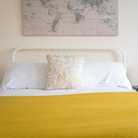 The Ella Fitzgerald - Modern 2 Bedroom Apartment, Super Close To City Centre Κάρντιφ Εξωτερικό φωτογραφία